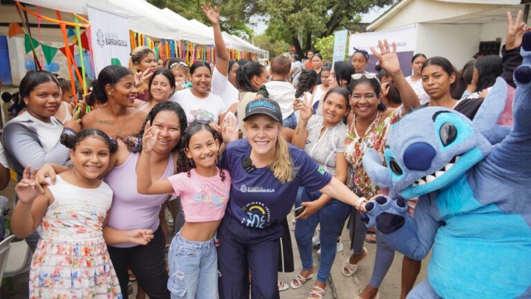 Patricia Vargas, junto a la comunidad
