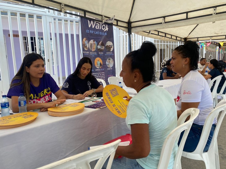 Comunidad es atendida en jornadas de atención integral a la mujer