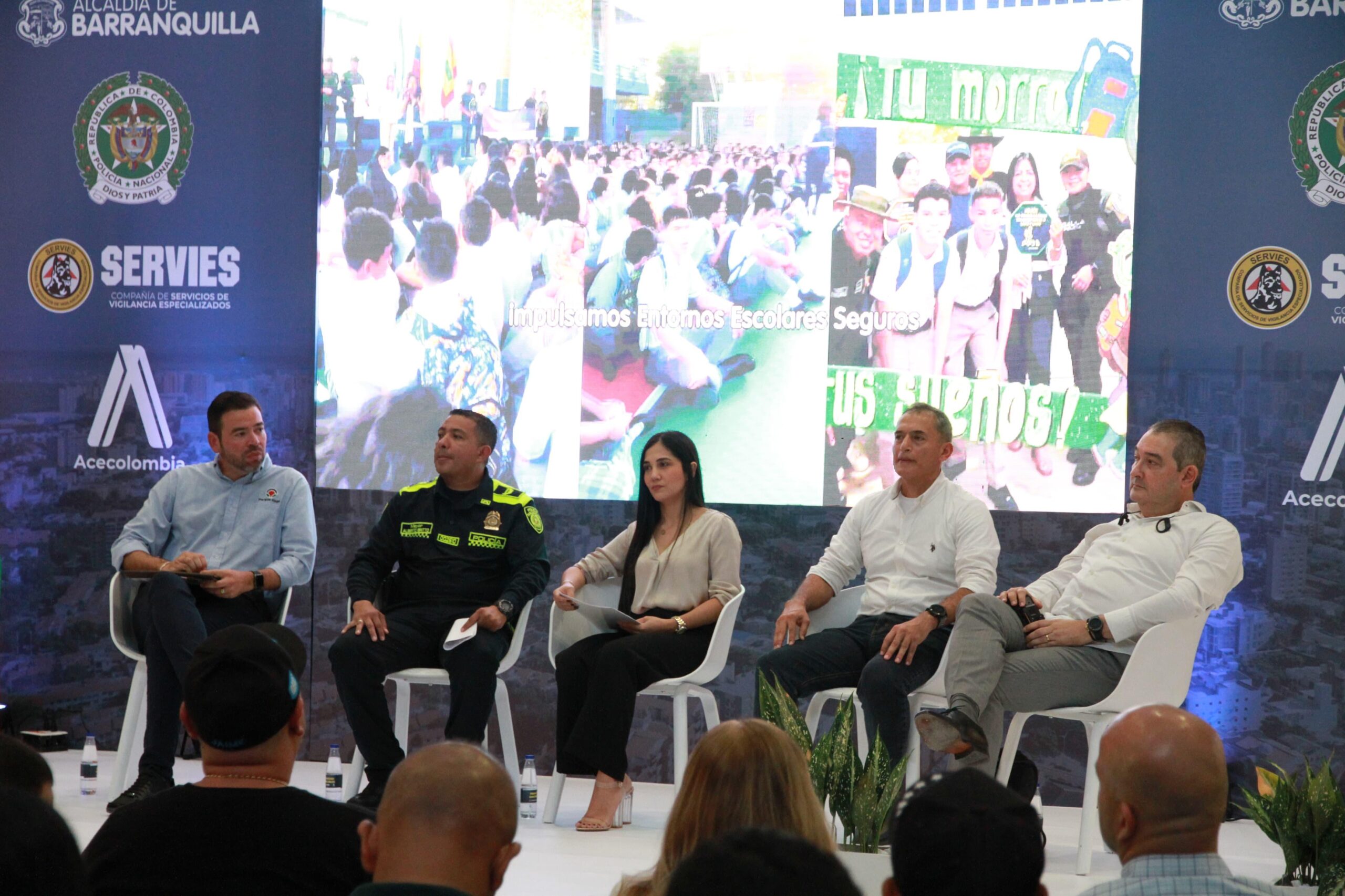 Lanzamiento del Frente de seguridad con autoridades en el Centro Comercial Alegra