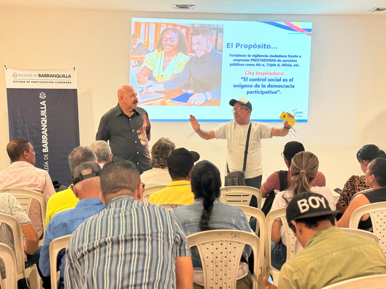 Espacio de preguntas y respuestas en la capacitación de Control social a los servicios públicos.