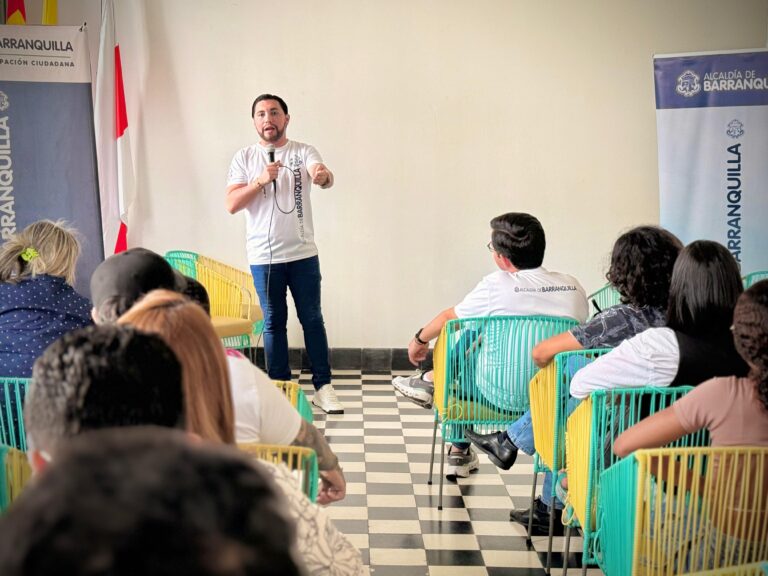 Jefe de la oficina de Participación Ciudadana fomenta la participación activa de los jóvenes en los procesos democráticos del distrito 