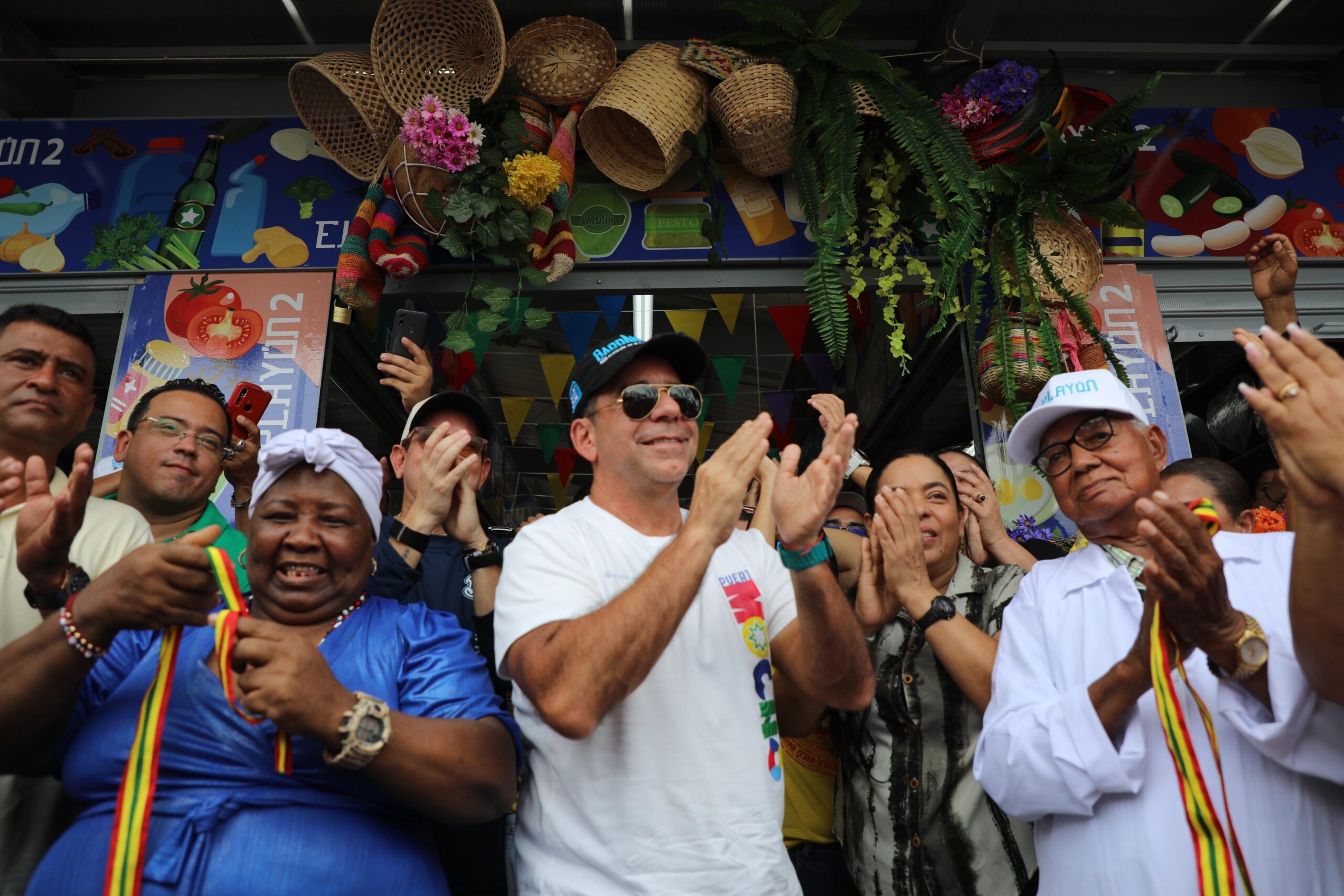 Alcalde Char celebra con comunidad la inauguración de segunda etapa de El Playón.