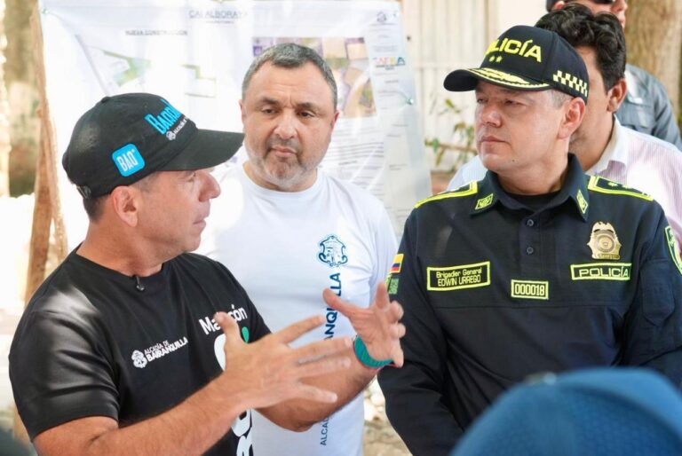 Alcalde, Secretario de Gobierno y Comandante de la Policía