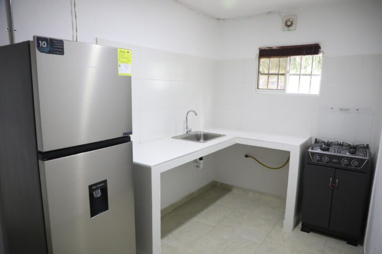 Cocina mejorada con obras de mejoramiento