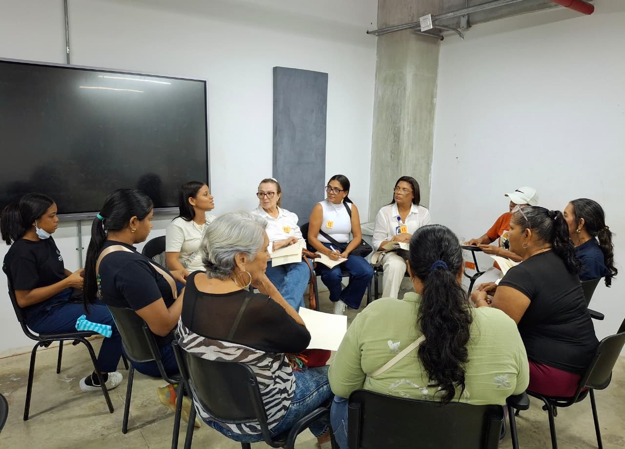 Reunión de participación comunitaria en salud
