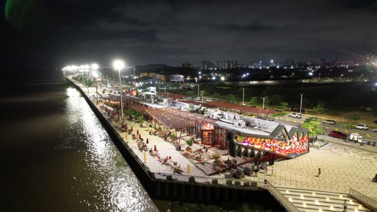 Vista nocturna del Gran Malecón