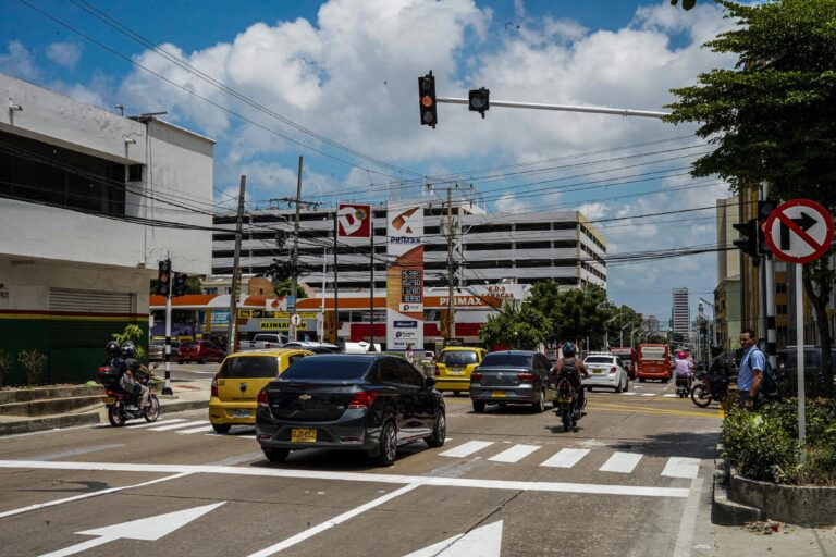 Semáforo carrera 44 con calle 53 en Barranquilla