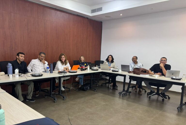 Consejo Directivo de la IUB reunido.