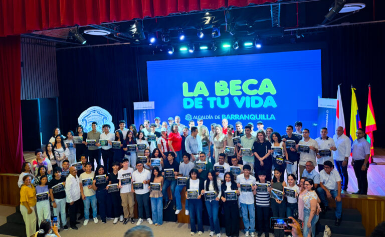Jóvenes que obtuvieron beca