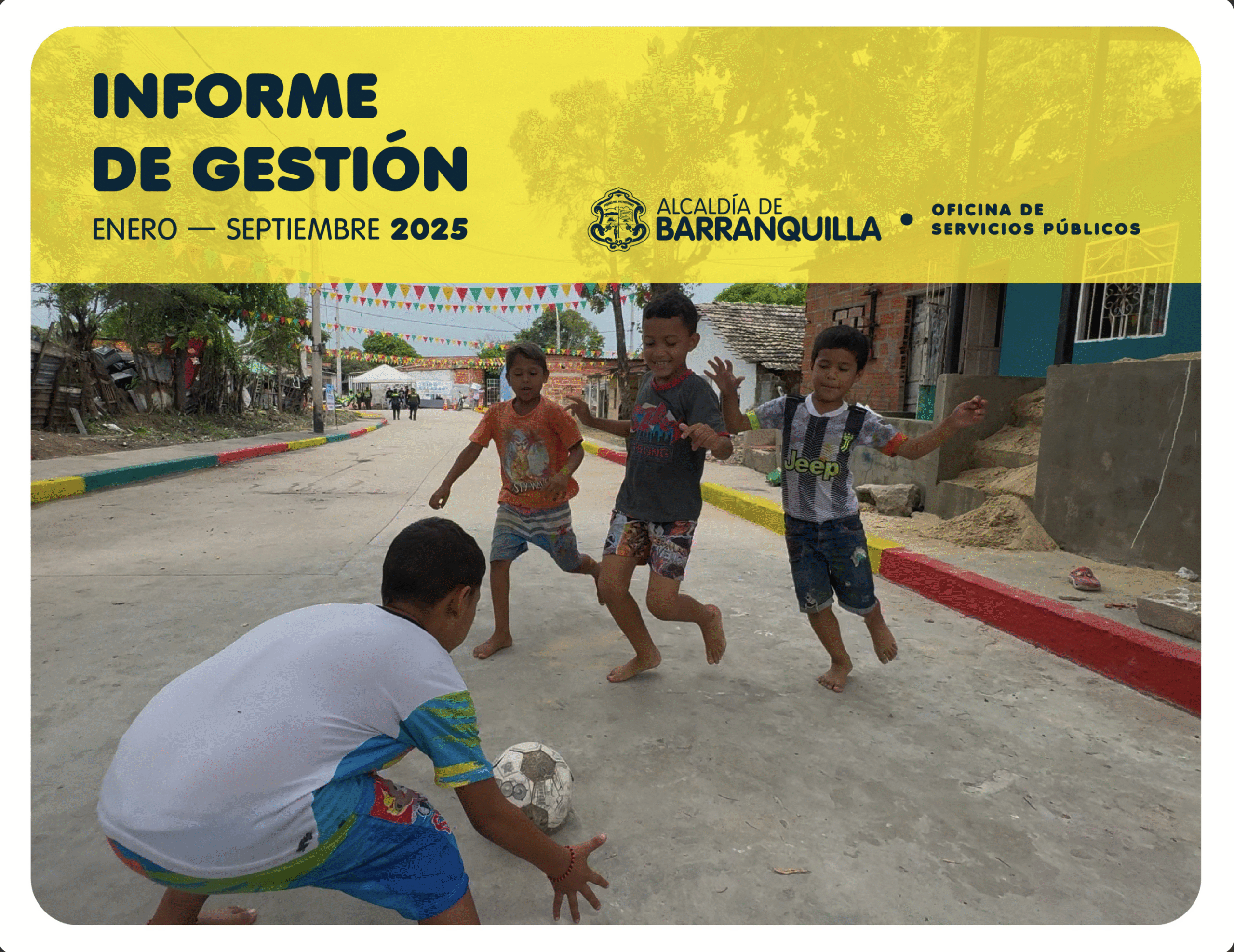 Niños jugando en una calle intervenida por Barranquilla Limpia y Linda
