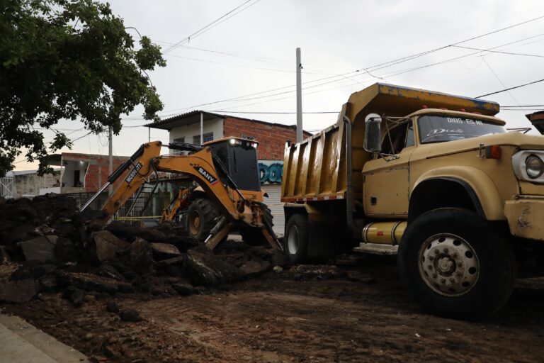 Máquinas en obras viales