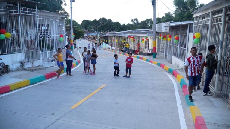 calle pavimentada con el programa Barrios a la Obra