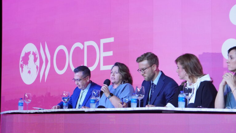 Ponentes durante la OCDE