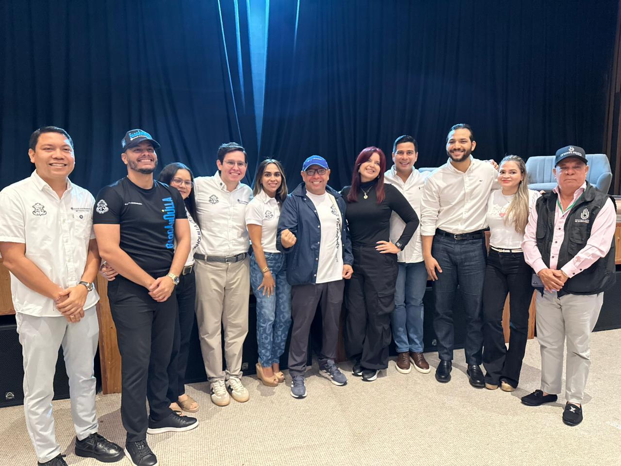 Ismael Marin, Laurian Puerta junto a consejeros de juventudes