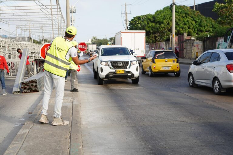 Por montaje de palcos se habilitará contraflujo en la Vía 40