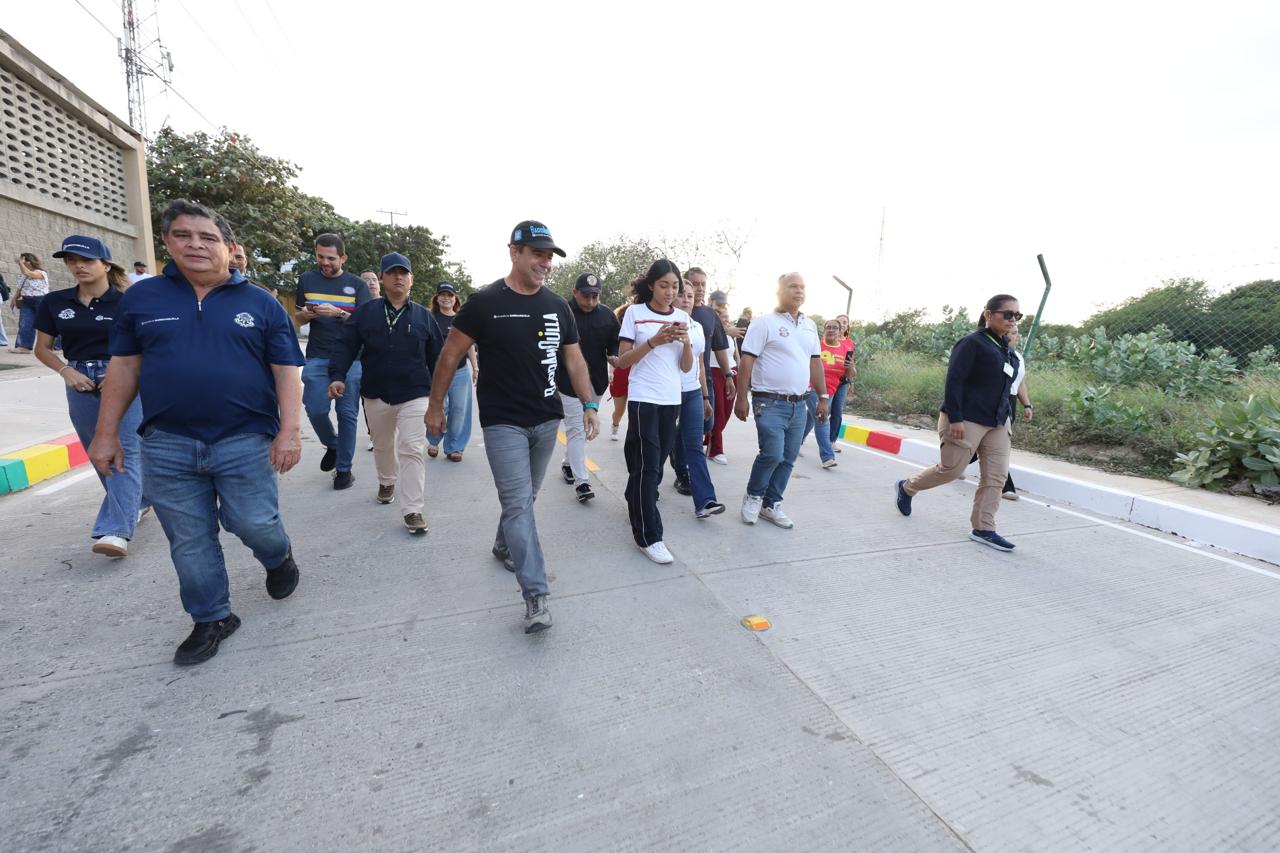 Alcalde Char, Rafael Lafont en vias del barrio la concepción