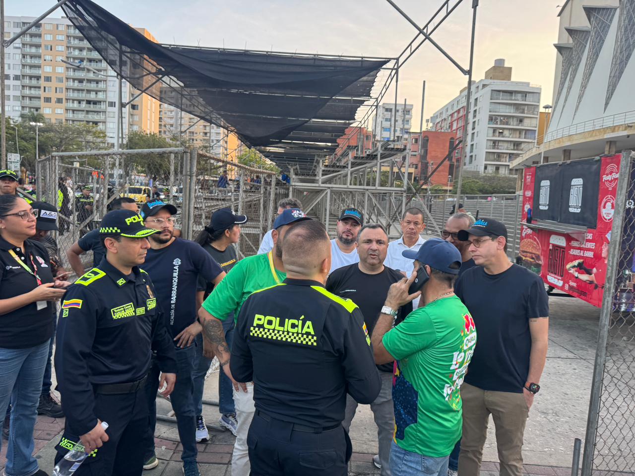 Funcionarios de alcaldia, policia en preparativos de seguridad para guacherna