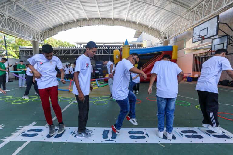 Jóvenes con discapacidades en actividades recreativas