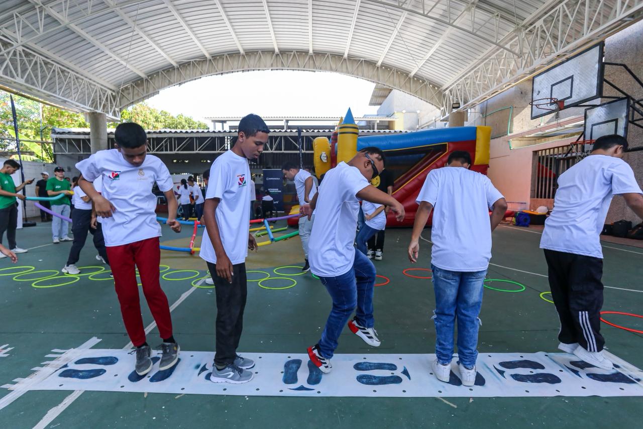 Jóvenes con discapacidades en actividades recreativas