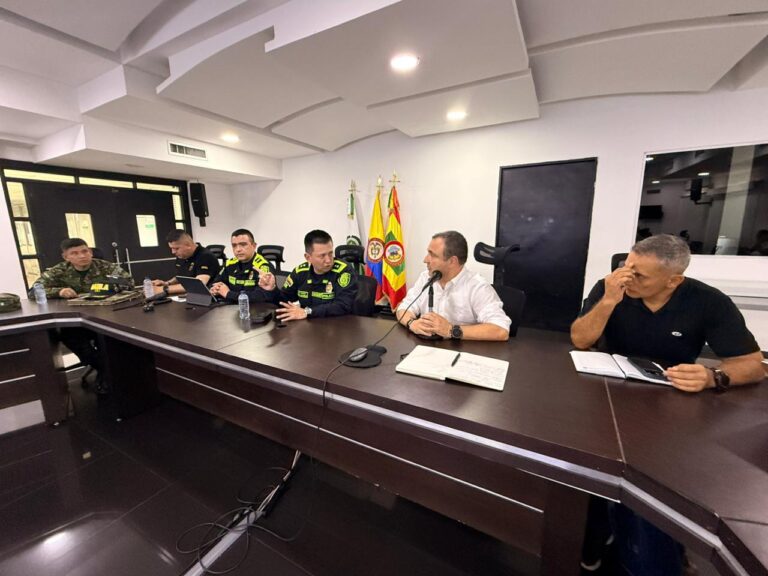 Reunión con la Policía y secretario de Gobierno